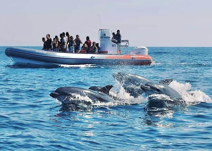 Beachfront Luxury - Sea View Balcony, Private Garage, Wifi, Ac Appartement Portimão