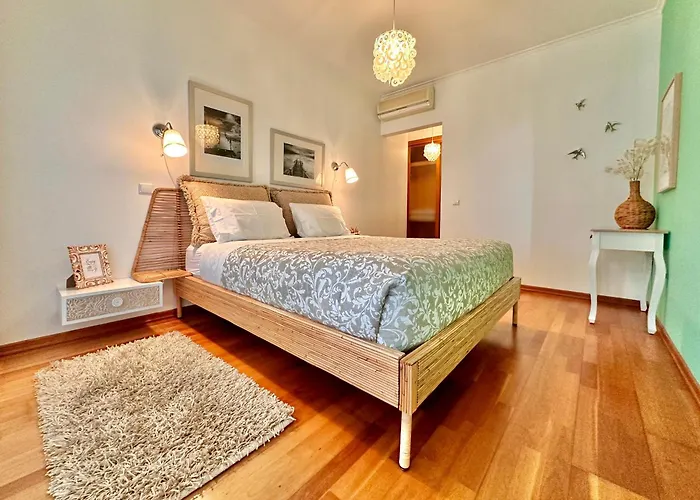 Appartement Beachfront Luxury - Sea View Balcony, Private Garage, Wifi, Ac Portimão