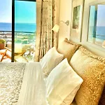 Beachfront Luxury - Sea View Balcony, Private Garage, Wifi, Ac