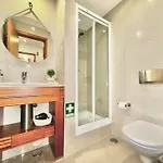 Beachfront Luxury - Sea View Balcony, Private Garage, Wifi, Ac * Portimão