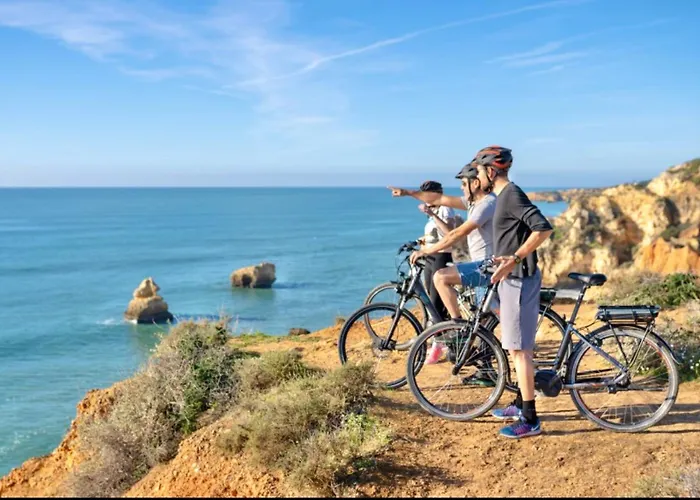 Luxury Seaview - Balcony Facing Ocean, Private Garage, Wifi, Ac