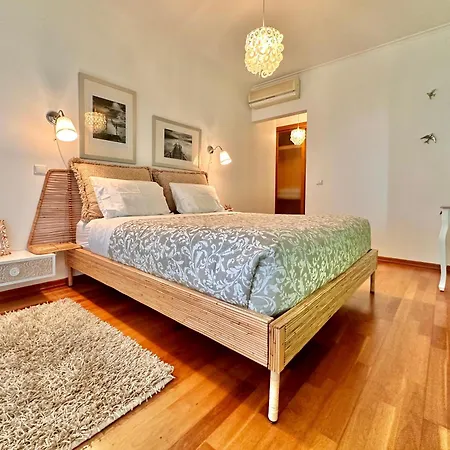 شقة Beachfront Luxury - Sea View Balcony, Private Garage, Wifi, Ac بورتيماو